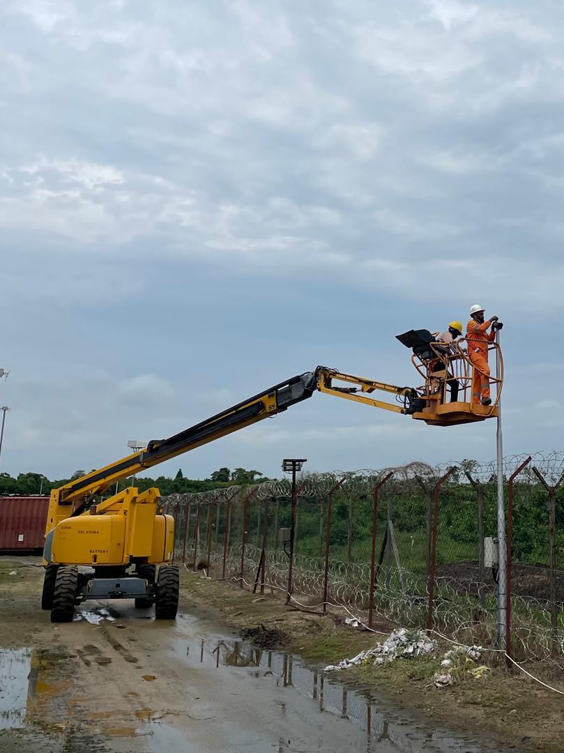 https://zacotiglobal.com/wp-content/uploads/2024/08/Mount-of-bullet-cameras-on-poles.jpg